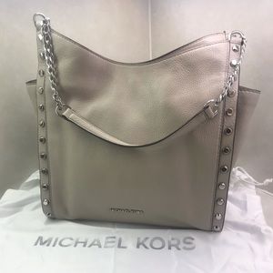 Michael Kors Newbury Med. Chain Shoulder Tote